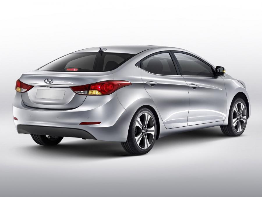  Hyundai Elantra Langdong 2012 года  (фото 3 из 7)